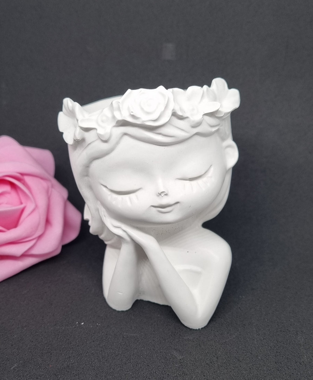 Decorazioni in gesso - Bambina che sogna