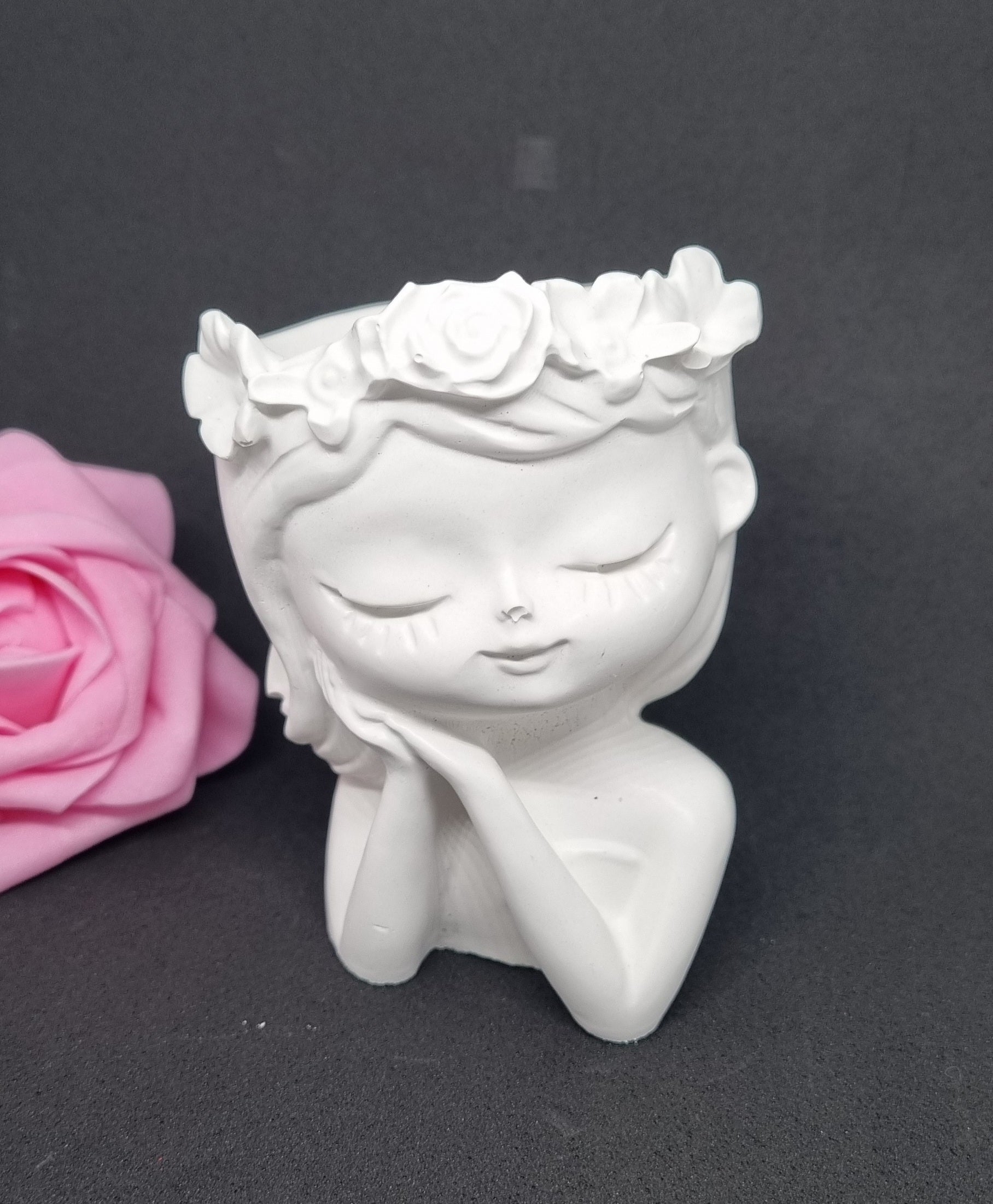 Decorazioni in gesso - Bambina che sogna